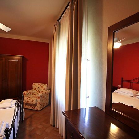 Agriturismo Casale Dello Sparviero カステッリーナ・イン・キアンティ シエナ エクステリア 写真